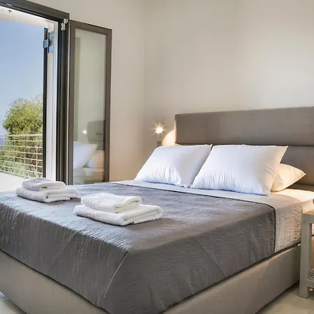 Escape Kefalonia * Lourdata (Kefalonia)
